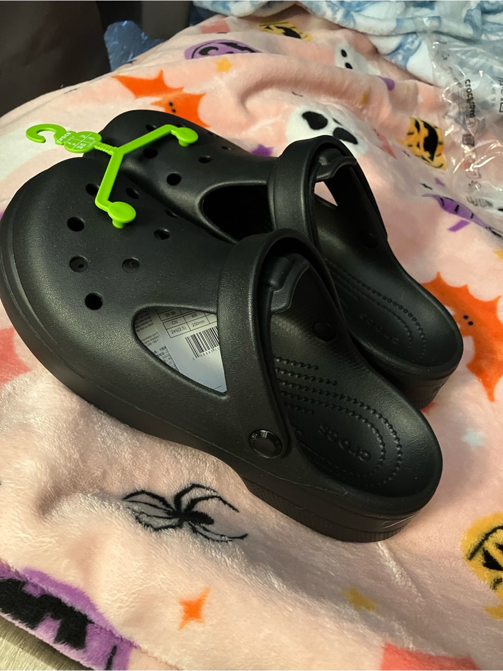 CROCS Maryjane kids clog in size j6 black